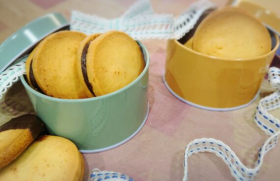 バニラビーンズ入りの贅沢クッキーなら☆松戸市のユビキタス・ペリー☆